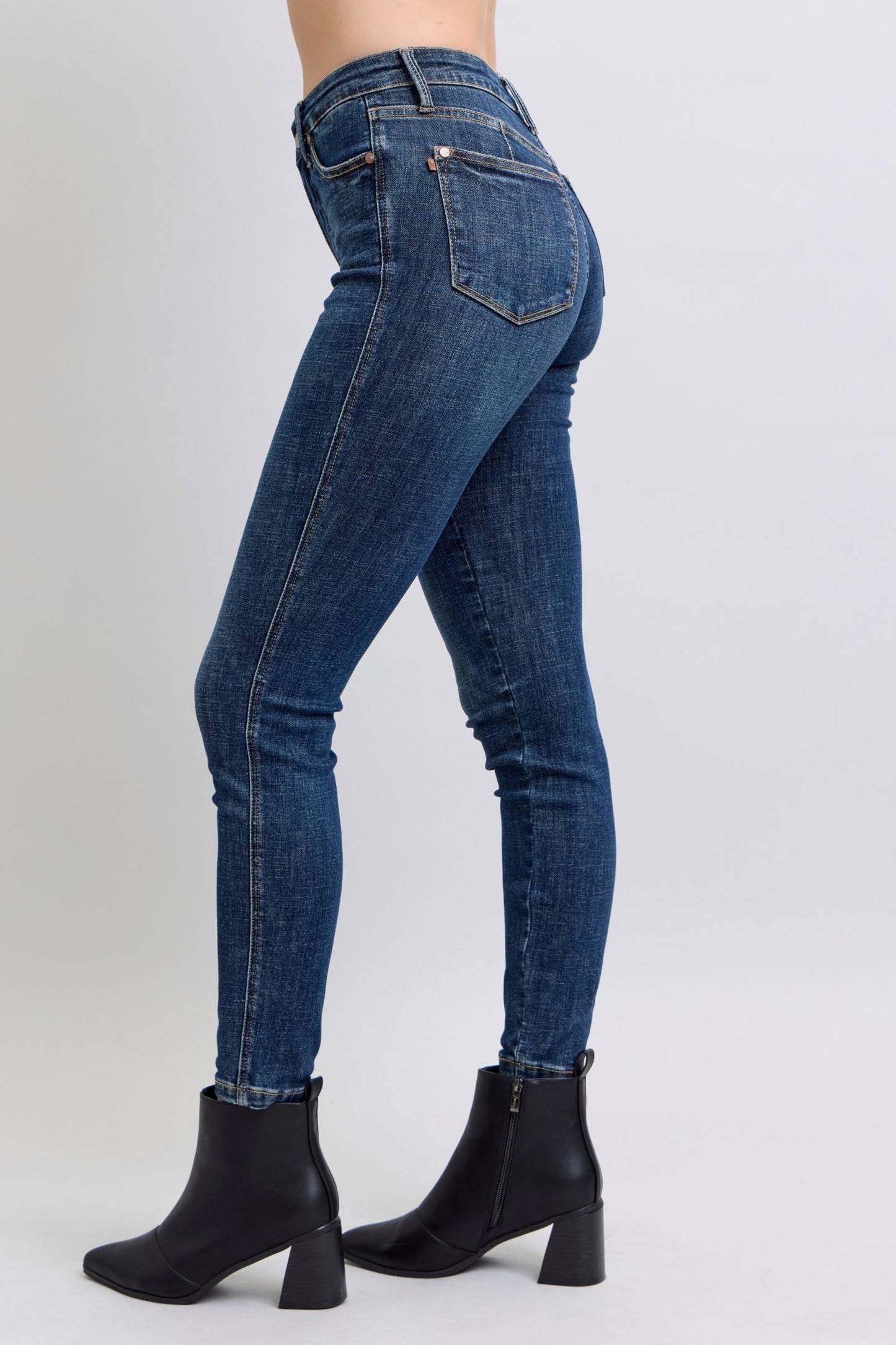 Judy Blue Mid-Rise Tummy Control Vintage Wash Skinny